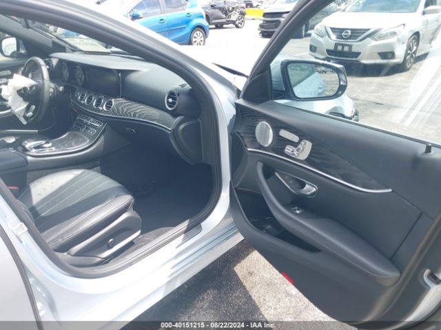 WDDZF4JB6JA366902 Mercedes-Benz E 300