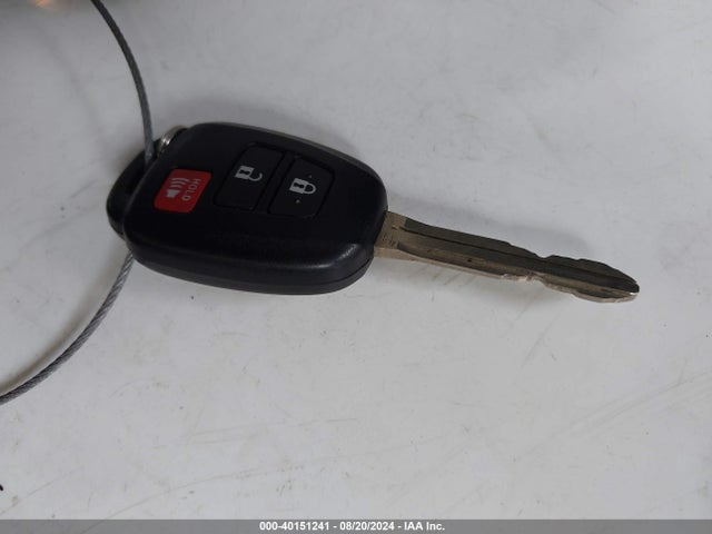 Toyota RAV4 LE 2014 JTMZFREV0ED038326 Image 11