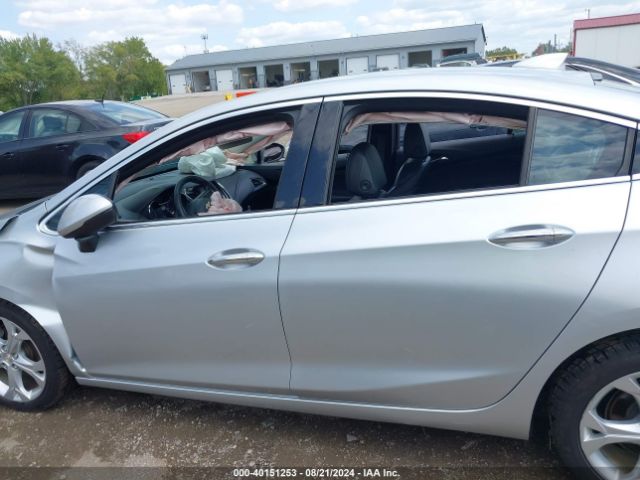 1G1BF5SM9H7231303 Chevrolet Cruze Premier Auto
