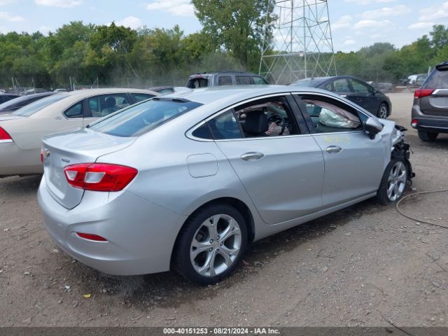 1G1BF5SM9H7231303 Chevrolet Cruze Premier Auto