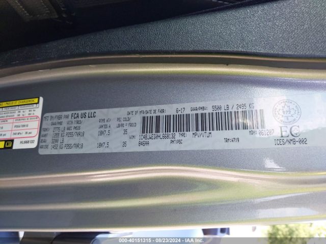 1C4BJWEG0HL668132 Jeep Wrangler Unlimited Sahara
