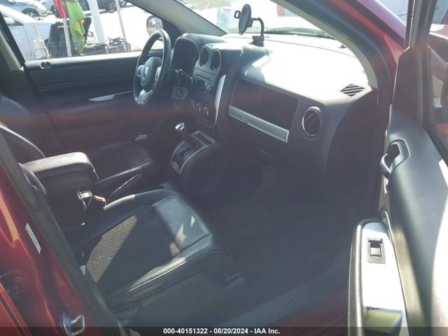 1C4NJCEA1GD735613 Jeep Compass Latitude
