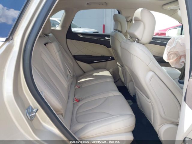 5LMCJ3D98HUL55905 Lincoln Mkc Reserve