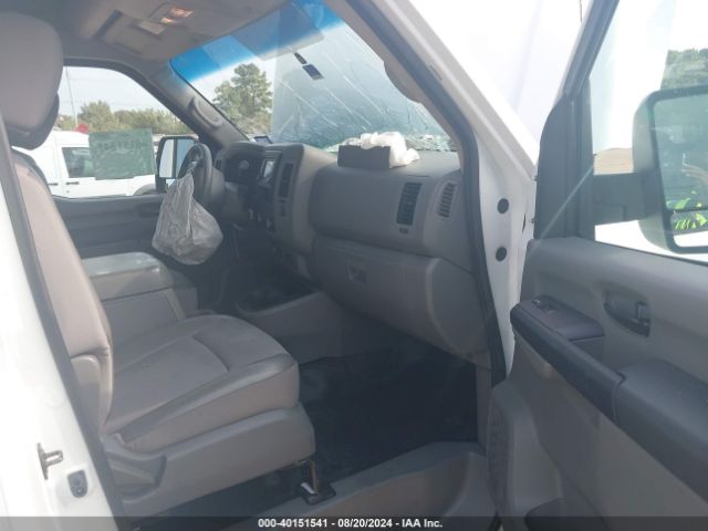 1N6BF0LY0JN811596 Nissan Nv Cargo Nv2500 Hd Sv V6