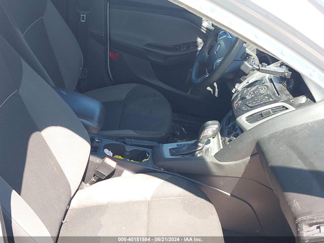 Ford FOCUS SE 2014 1FADP3F22EL392627 Image 5
