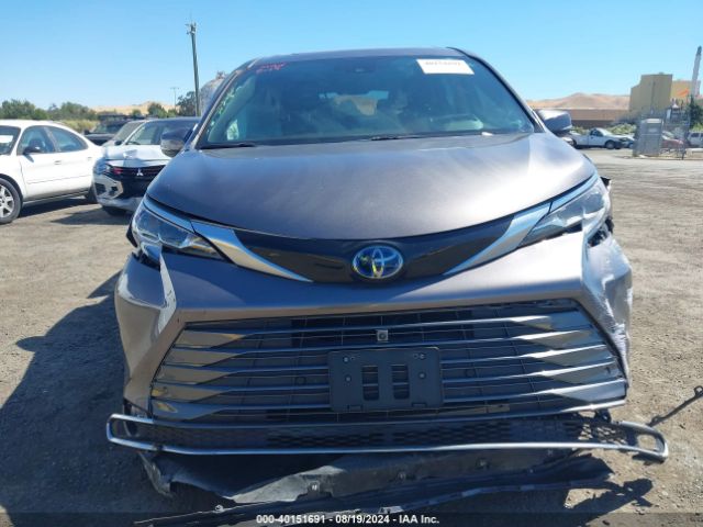 5TDESKFC1NS055199 Toyota Sienna Platinum