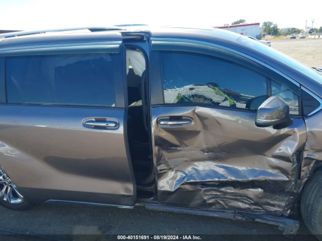 5TDESKFC1NS055199 Toyota Sienna Platinum