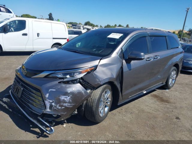 5TDESKFC1NS055199 Toyota Sienna Platinum