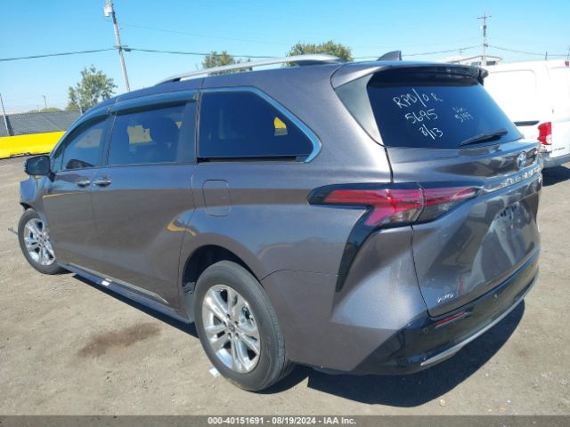 5TDESKFC1NS055199 Toyota Sienna Platinum
