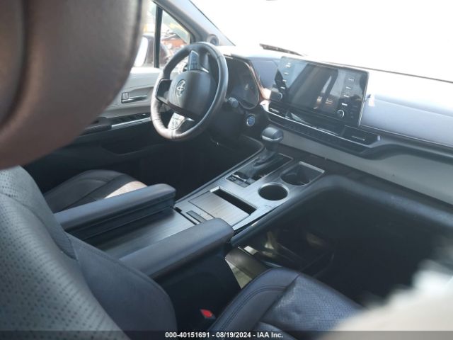 5TDESKFC1NS055199 Toyota Sienna Platinum