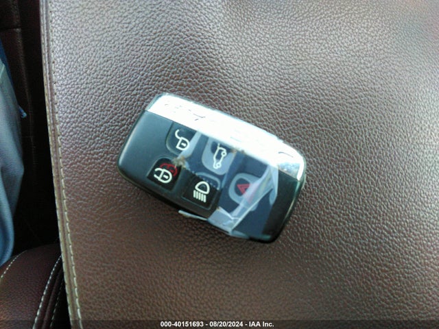 2017 JAGUAR F-PACE SADCM2BV2HA086055 Photo 10