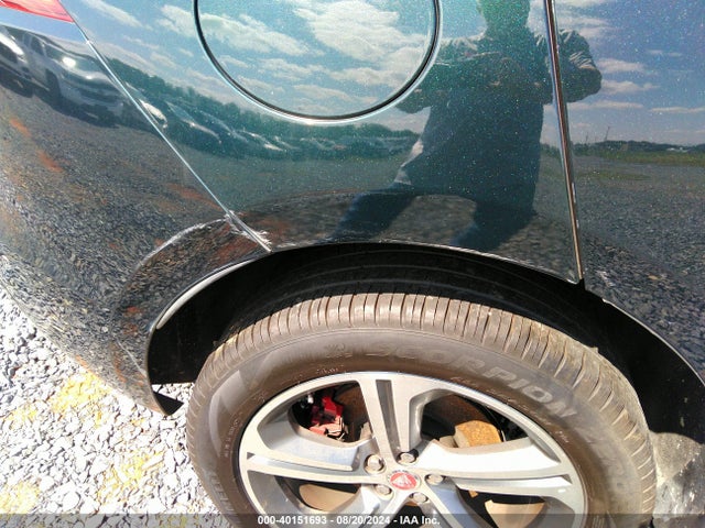 2017 JAGUAR F-PACE SADCM2BV2HA086055 Photo 5