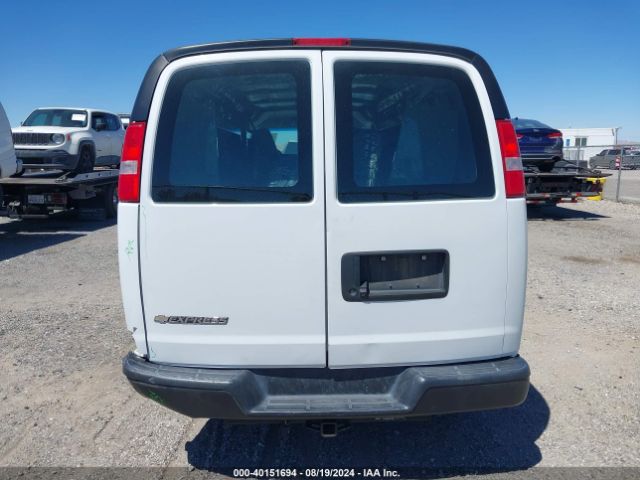 1GCWGBFP7J1266178 Chevrolet Express 2500 Work Van