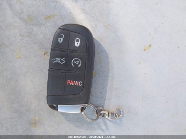 1C3CCCCB6GN170576 Chrysler 200 C