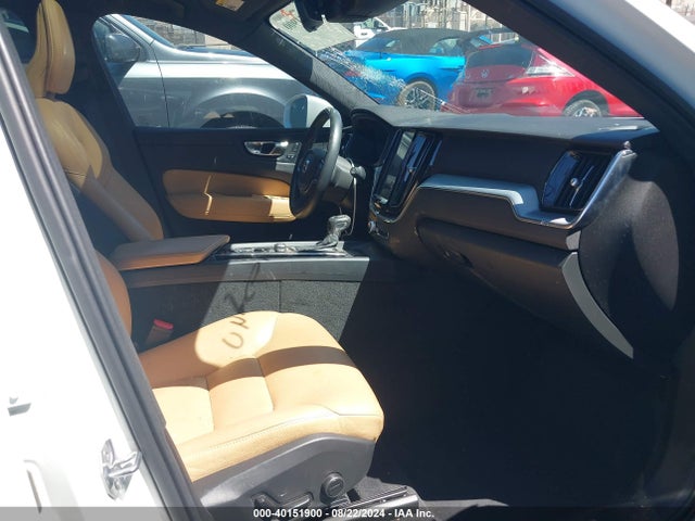 YV4102DK8L1464001 Volvo Xc60 T5 Momentum