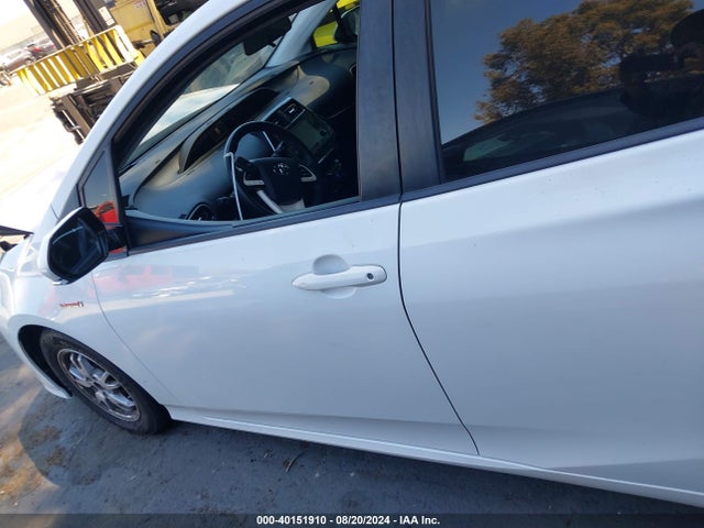 JTDKARFU9J3058421 Toyota Prius