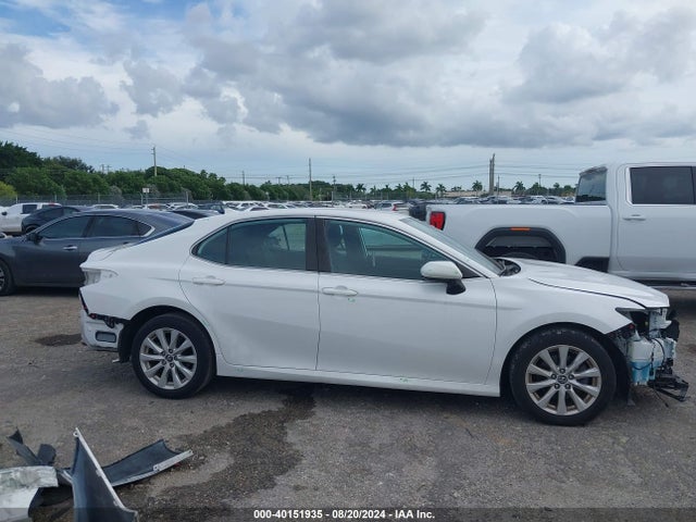 Toyota CAMRY LE 2020 4T1C11AK1LU937657 Image 14