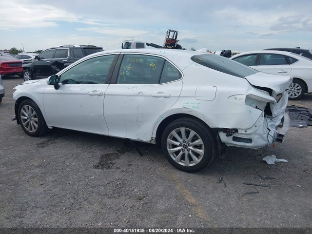 Toyota CAMRY LE 2020 4T1C11AK1LU937657 Image 3