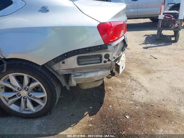 Chevrolet IMPALA 1LT 2018 2G1105S35J9128341 Image 18