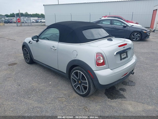2013 MINI ROADSTER WMWSY1C59DT625545 Photo 2