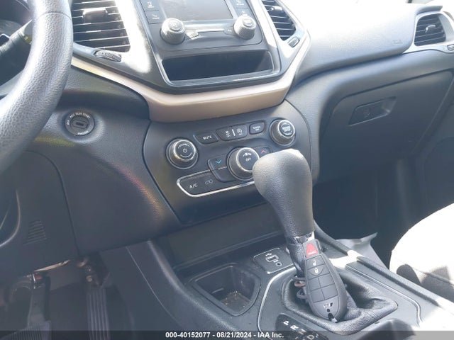 1C4PJLCX5KD110267 Jeep Cherokee Latitude Fwd
