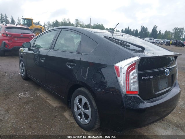 JTDKN3DU3E0382427 Toyota Prius Three