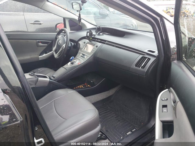 JTDKN3DU3E0382427 Toyota Prius Three
