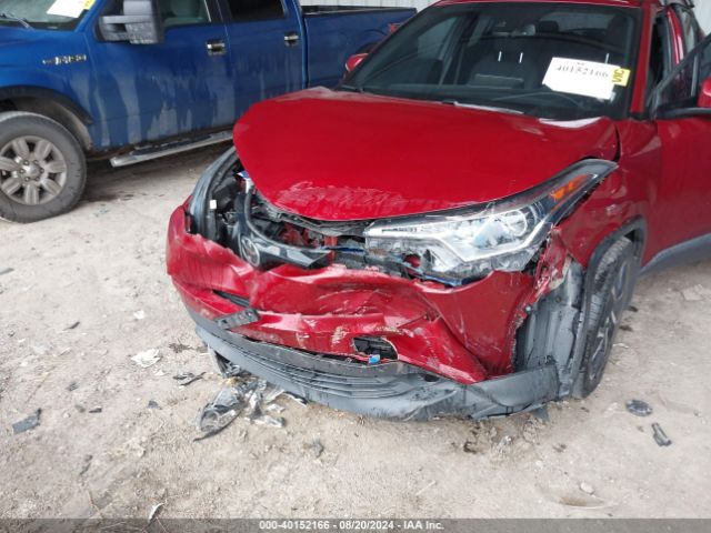 NMTKHMBX4JR014077 Toyota C-hr Xle Premium