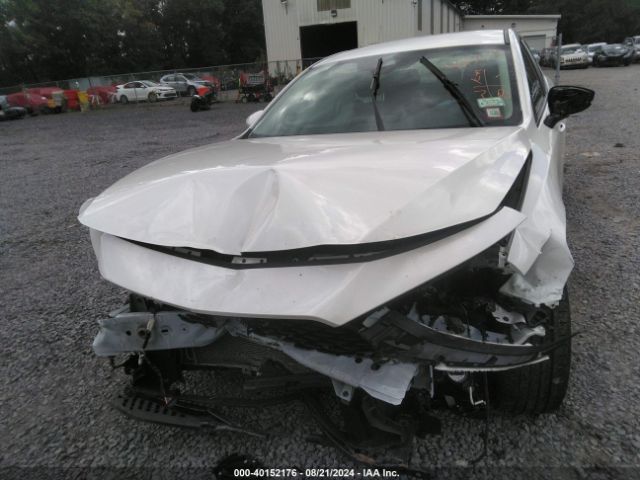 3MZBPAAL1NM305866 Mazda MAZDA3