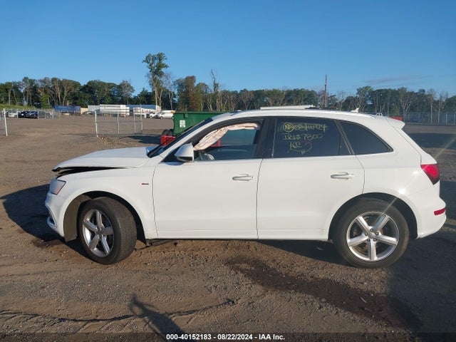 Audi Q5 2.0t Premium 2017 WA1M2AFPXHA087783 Image 14