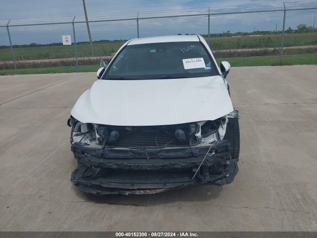 4T1B11HK5JU500498 Toyota CAMRY SE