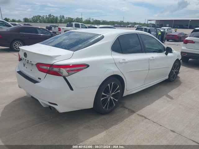 4T1B11HK5JU500498 Toyota CAMRY SE