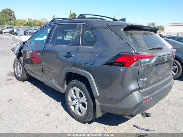 Toyota RAV4 LE 2019 2T3K1RFV5KW004492 Image 3