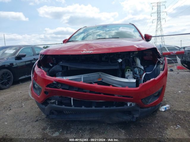 3C4NJCBB5JT134042 Jeep Compass Latitude Fwd