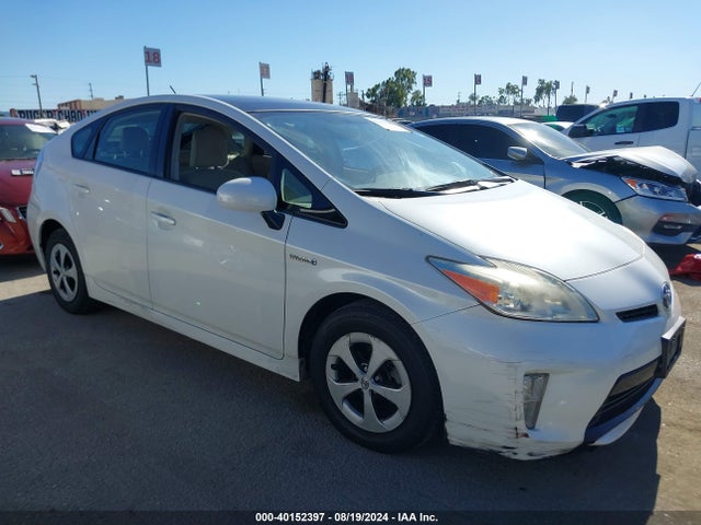 Toyota Prius Three 2014 JTDKN3DU6E1822862 Image 1