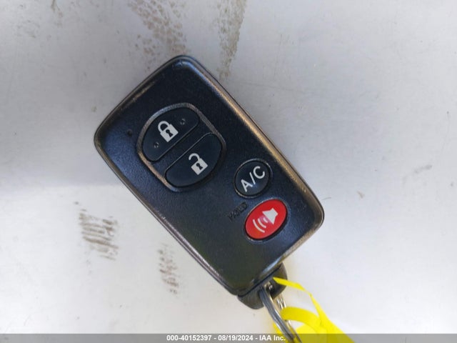 Toyota Prius Three 2014 JTDKN3DU6E1822862 Image 11