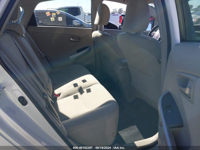 Toyota Prius Three 2014 JTDKN3DU6E1822862 Image 8