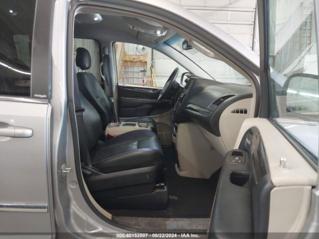 2C4RC1BG4ER325696 Chrysler Town & Country Touring