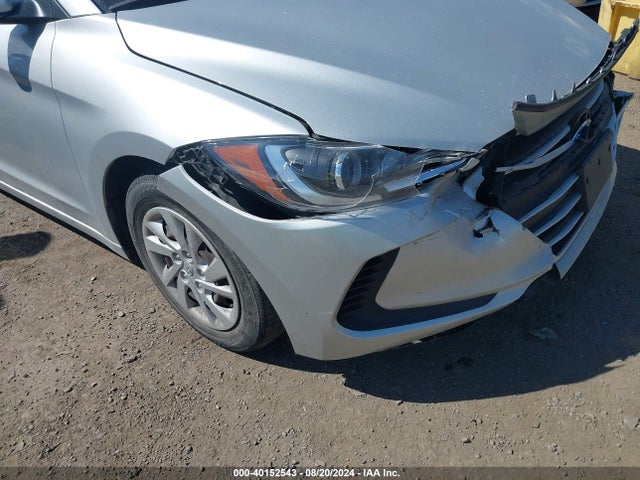 Hyundai ELANTRA SE 2018 5NPD74LF3JH399057 Image 12