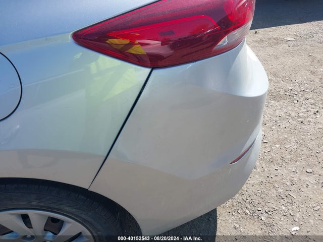 Hyundai ELANTRA SE 2018 5NPD74LF3JH399057 Image 14