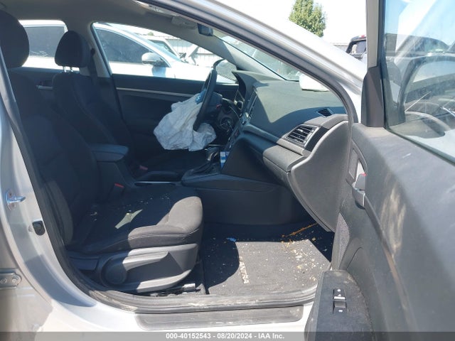 Hyundai ELANTRA SE 2018 5NPD74LF3JH399057 Image 5