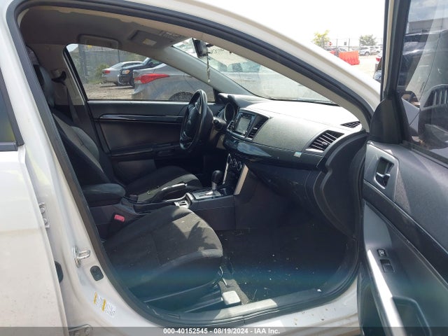 2017 MITSUBISHI LANCER JA32V2FWXHU002309 Photo 4