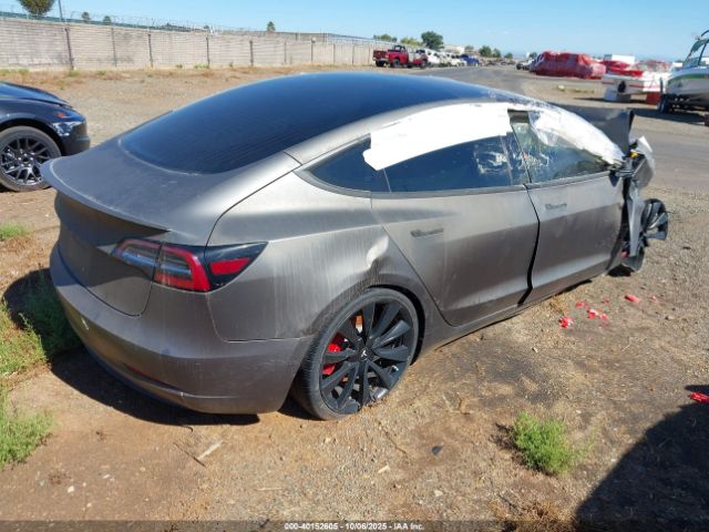 2018 TESLA MODEL 3 5YJ3E1EB3JF072456 Photo 3