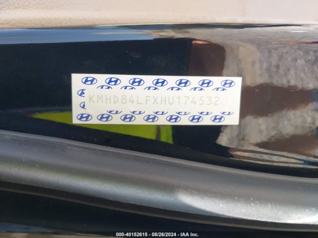 KMHD84LFXHU174532 Hyundai ELANTRA SE