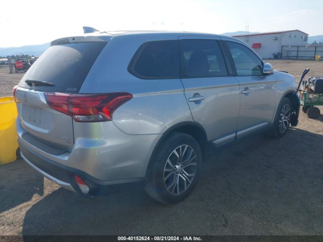 JA4AZ3A32JJ003072 Mitsubishi Outlander Se