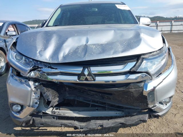 JA4AZ3A32JJ003072 Mitsubishi Outlander Se
