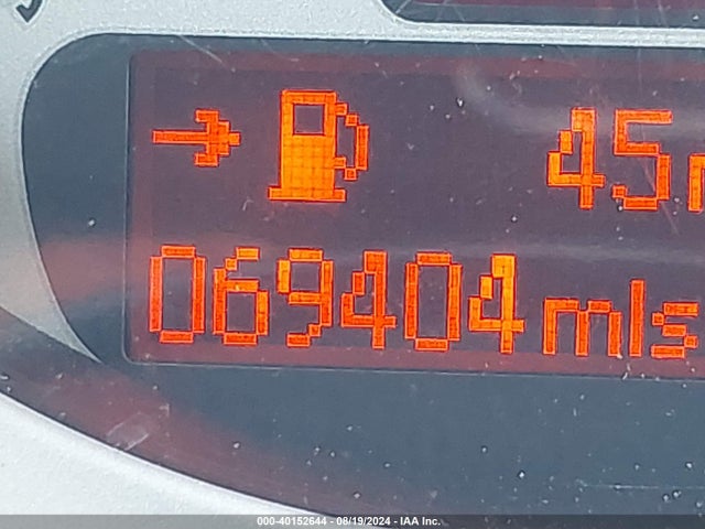 2010 MINI COOPER WMWMF3C56ATZ64723 Photo 6