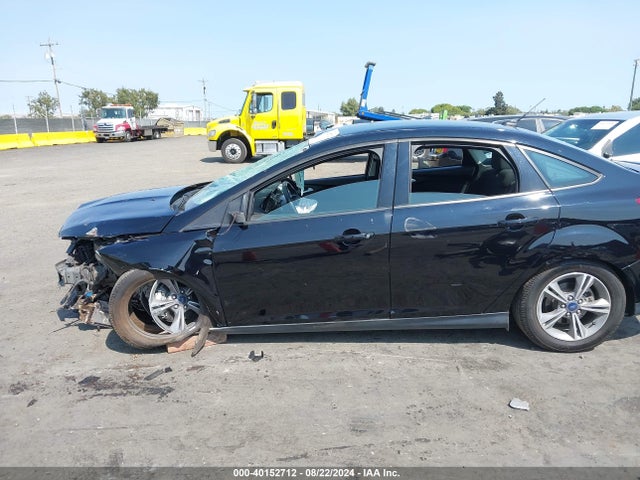 Ford FOCUS SE 2018 1FADP3FE5JL261048 Image 15