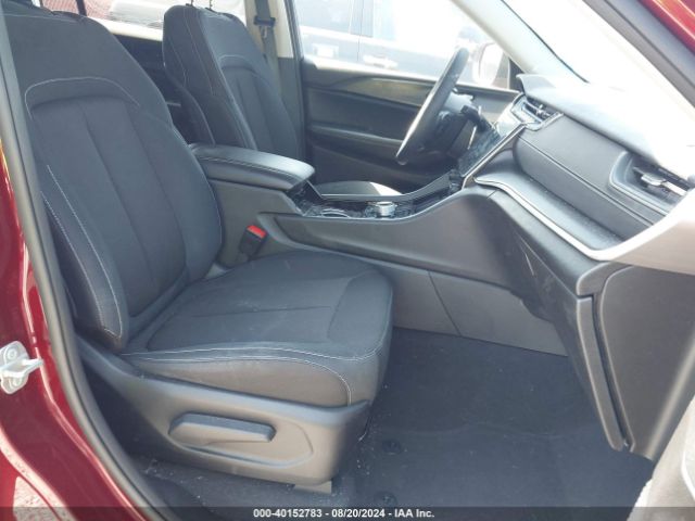 1C4RJJAG4P8883568 Jeep Grand Cherokee L Laredo 4x2