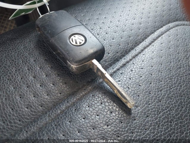 1VWBV7A38FC083600 Volkswagen Passat 2.0l Tdi Se